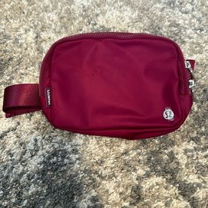 Lulu Lemon Deep Luxe Everywhere Crossbody Bag